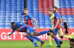 开云体育app-包含激情碰撞：足球比赛中的荣誉争夺的词条