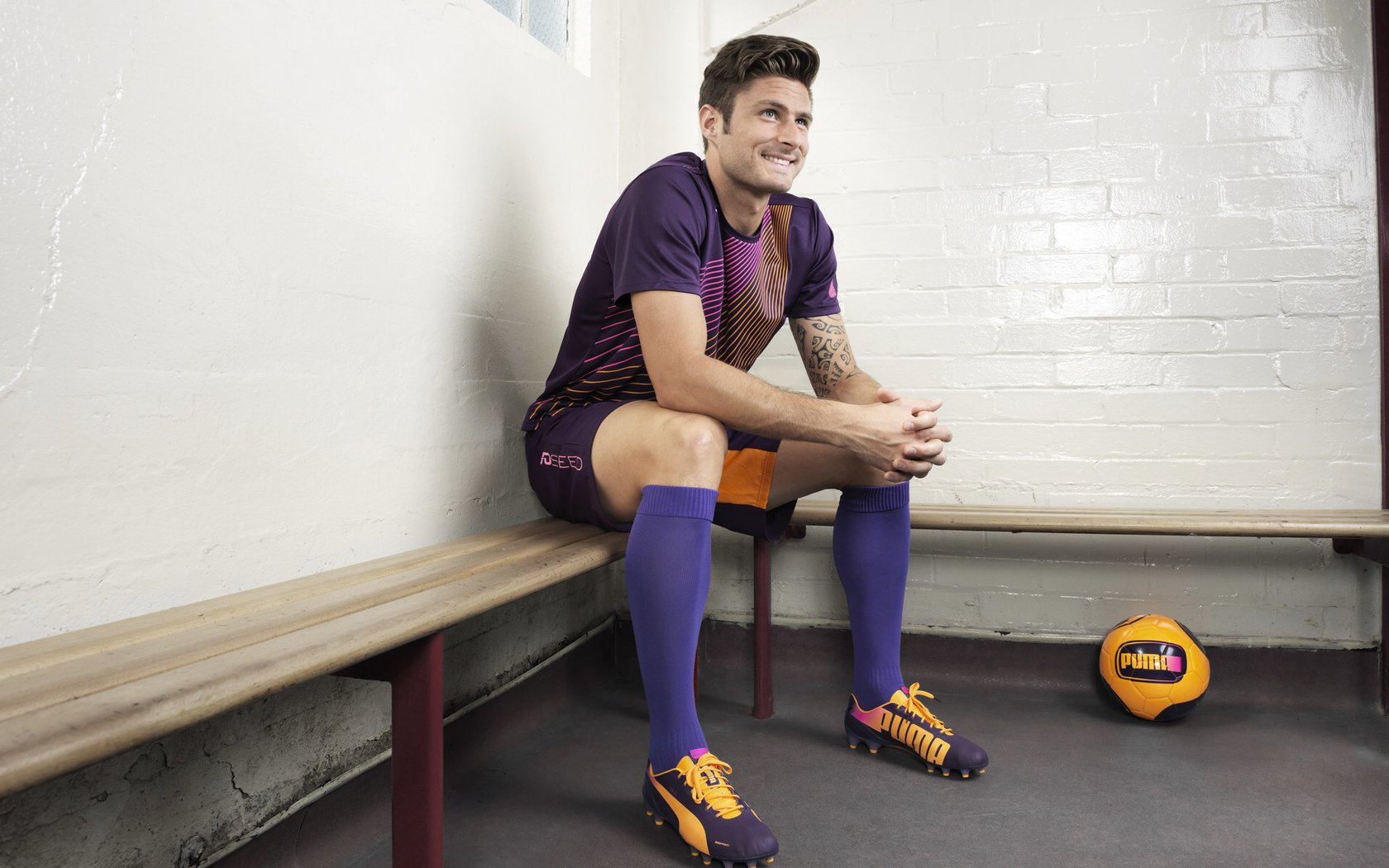 绝境中的黄金右翼，卡瓦哈尔高光闪耀，哥伦比亚惊天逆转奥地利